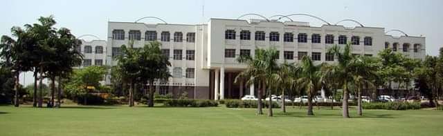 Sudha_Rustagi_College_of_Dental_Science_&_Research